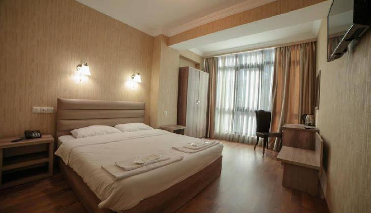 L Plaza Hotel Tbilisi