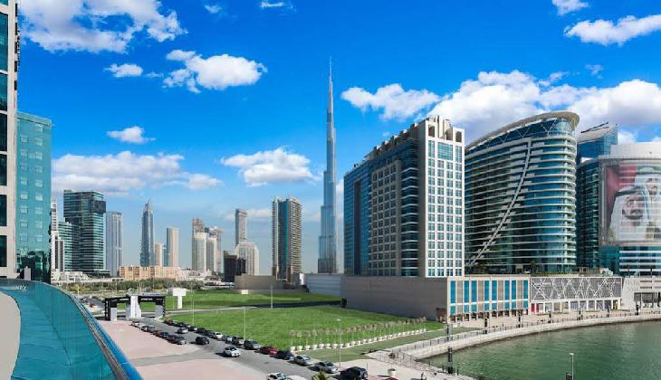 Radisson Blu Dubai Waterfront