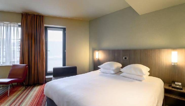 Alma Grand Place Hotel