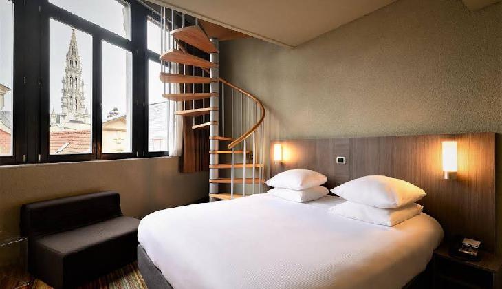 Alma Grand Place Hotel