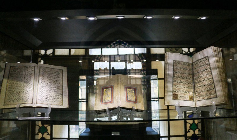 قرآن های موزه پارس شیراز