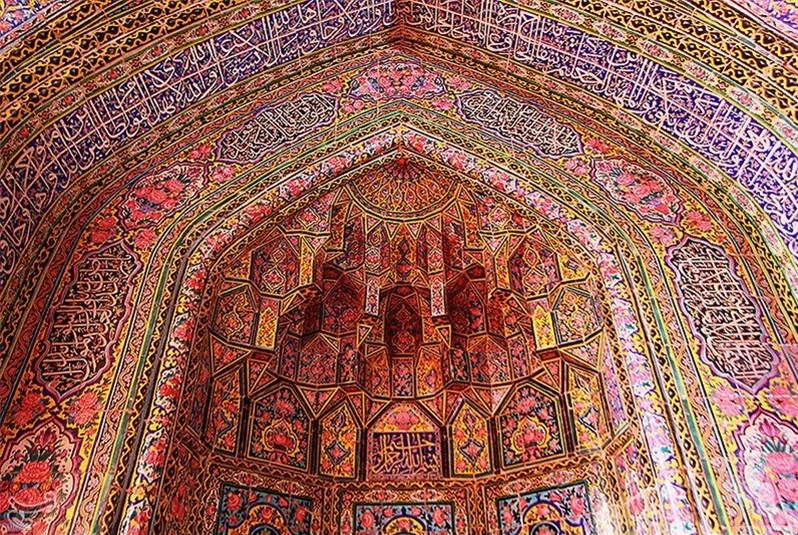 مقرنس کاری در مسجد نصیر الملک